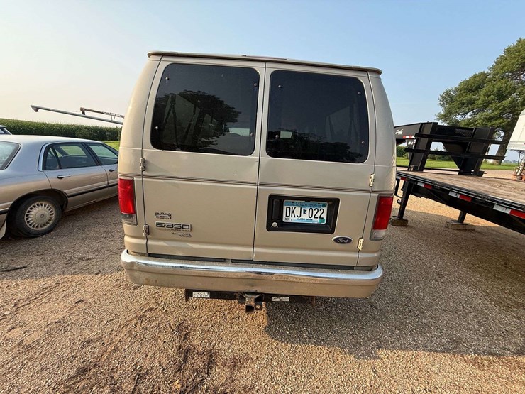 2007-ford-e350-image-8