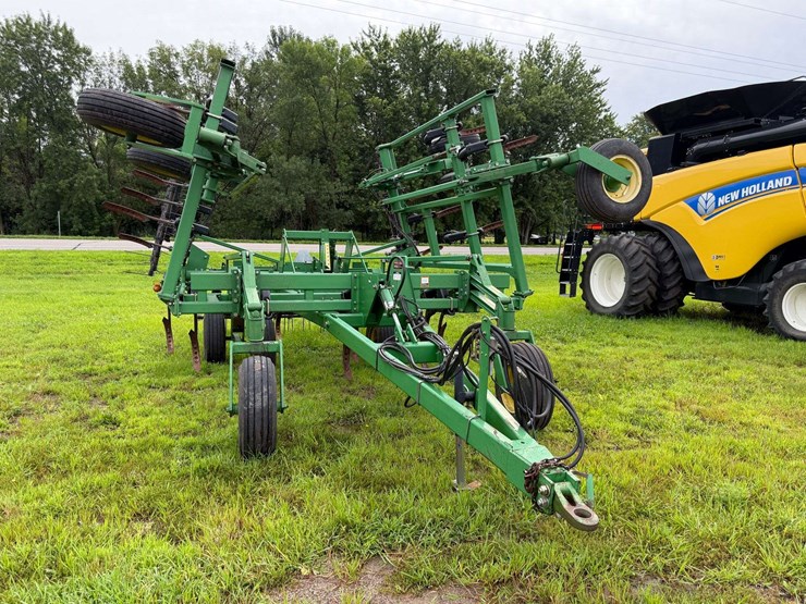 john-deere-680-image-2