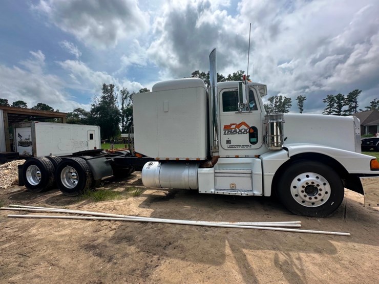 1992-peterbilt-377-image-1