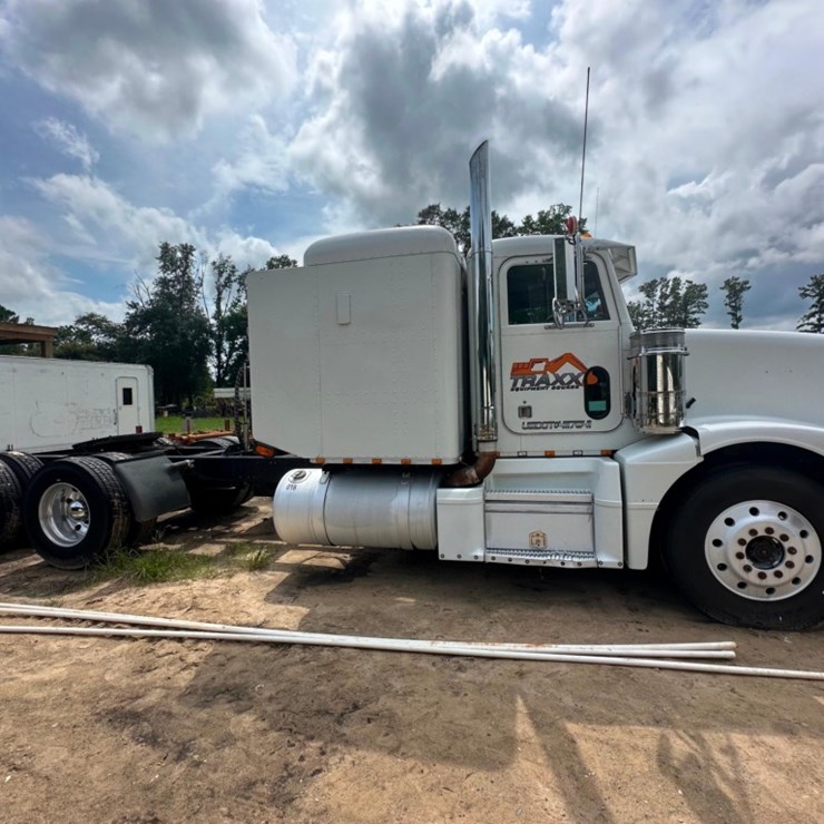 1992 PETERBILT 377