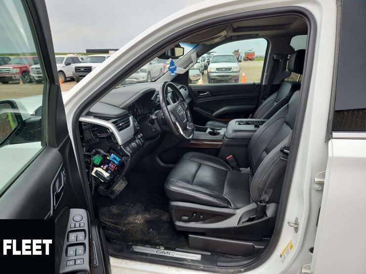 2018-gmc-yukon-slt-image-10