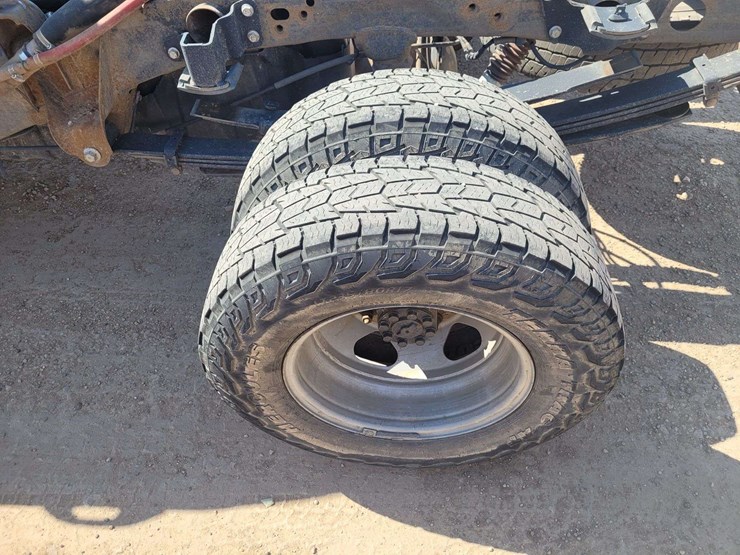 2018-chevrolet-silverado-3500-image-19