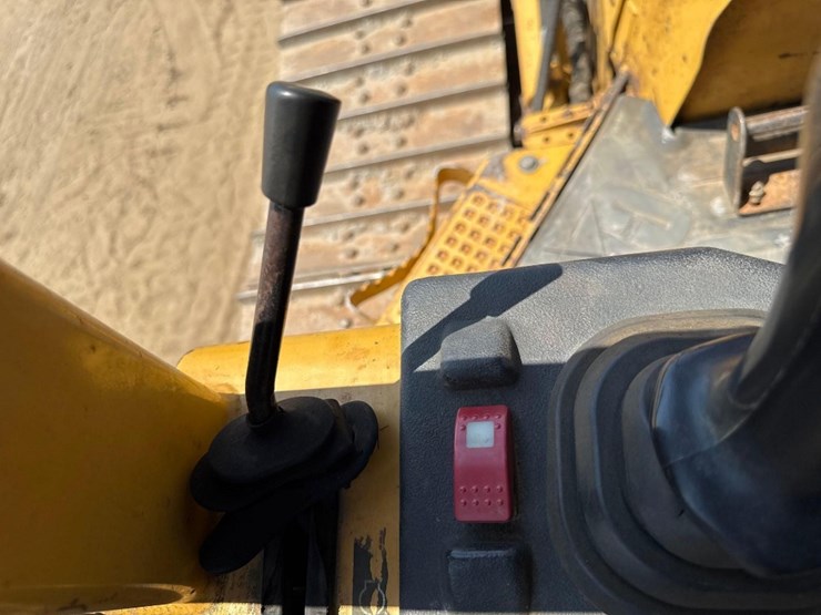 2006-caterpillar-d5g-lgp-image-29