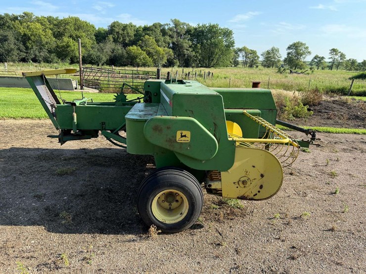 john-deere-336-image-5