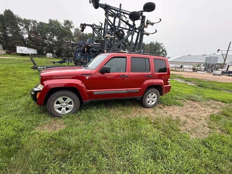 2010-jeep-liberty-image-5