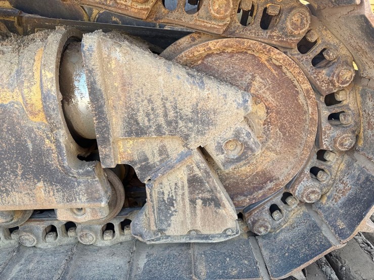 caterpillar-d6t-xl-image-14