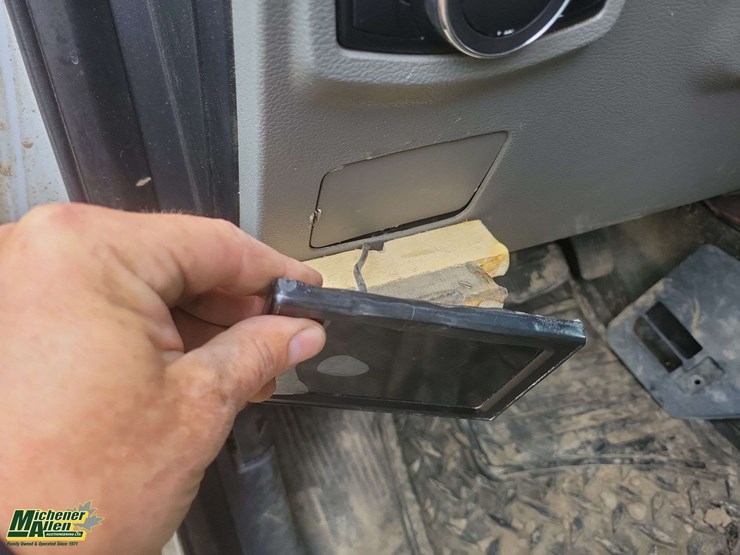 2018-ford-550-image-29
