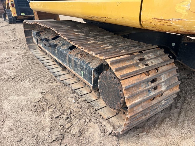 2021-caterpillar-317-image-28