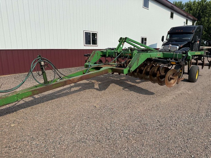 john-deere-510-image-1