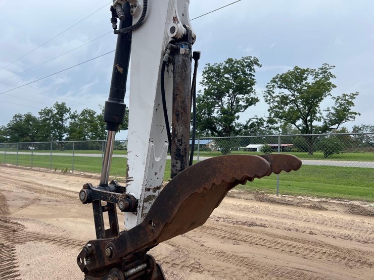 2012-bobcat-e80-image-21