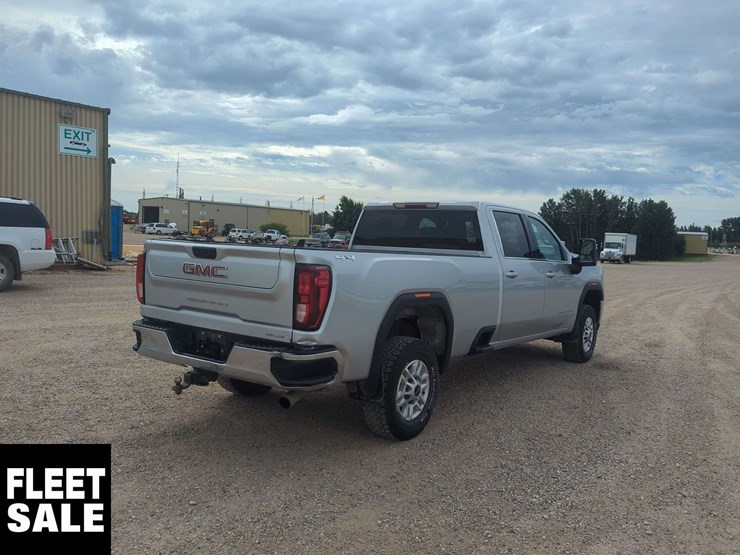 2022-gmc-sierra-2500hd-image-4