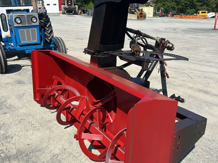 7’-single-auger-snowblower-(3pt-hitch)-image-4