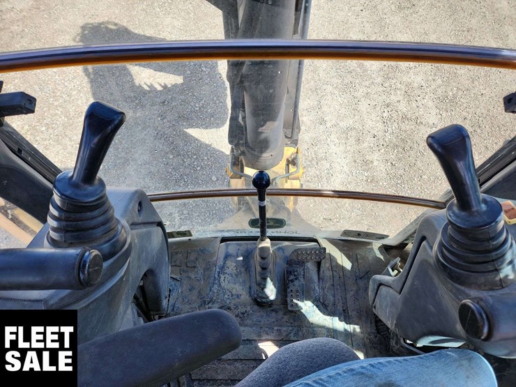 2013-deere-410k-image-12