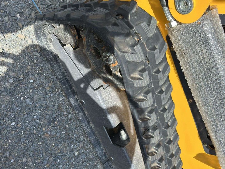 landhero-ldh-t-460-mini-skid-steer-loader-image-6