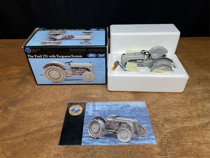 1/16-ford-2n-precision-nib-ertl-image-1
