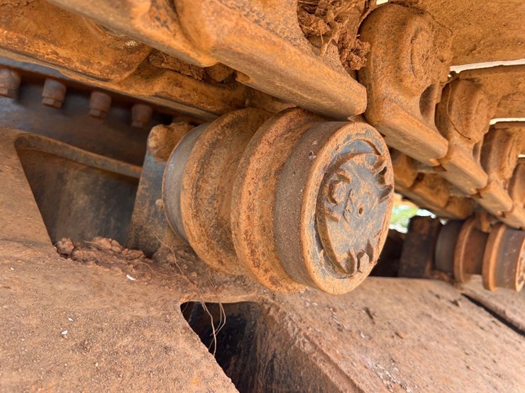 2016-caterpillar-336fl-image-11