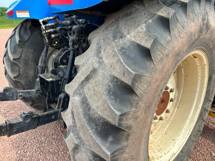 2017-new-holland-t5.110-image-8