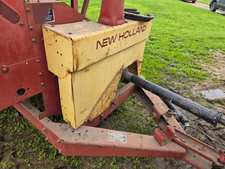 new-holland-355-image-10