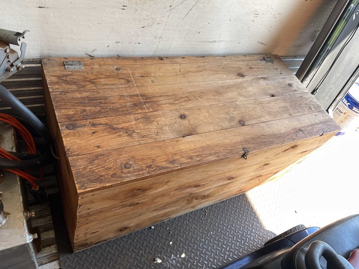 #10804-•-wood-chest-image-3