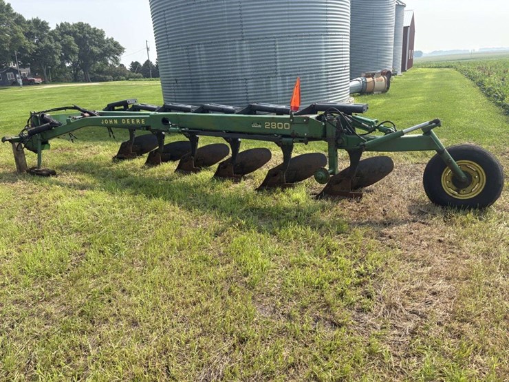 john-deere-2800-image-3