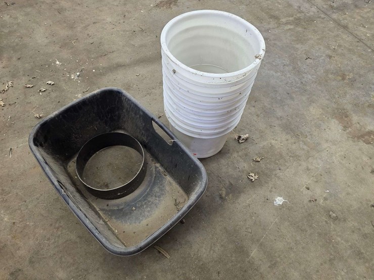 (9)-fish-hole-extenders-and-ice-catch-bucket,-buying-all-for-one-money-image-2