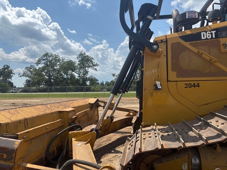 caterpillar-d6t-lgp-image-17