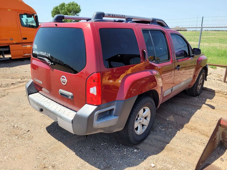 2011-nissan-xterra-image-4