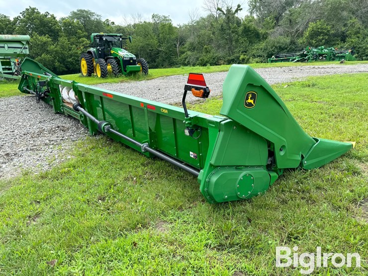 2022-john-deere-c16r-image-4