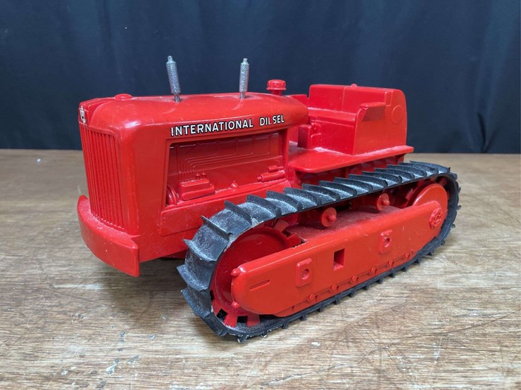 1/16-ih-td24-crawler-product-miniature-image-1