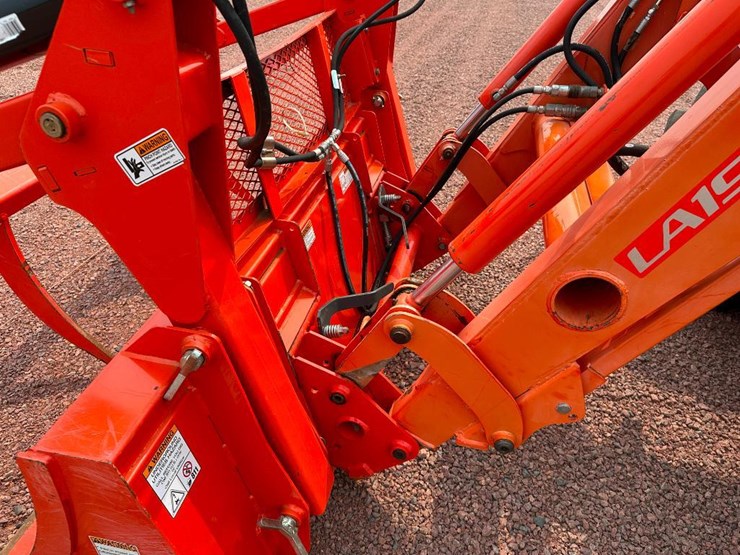 2015-kubota-m110gx-image-31
