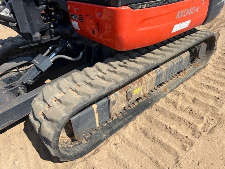 2022-kubota-kx040-4-image-9