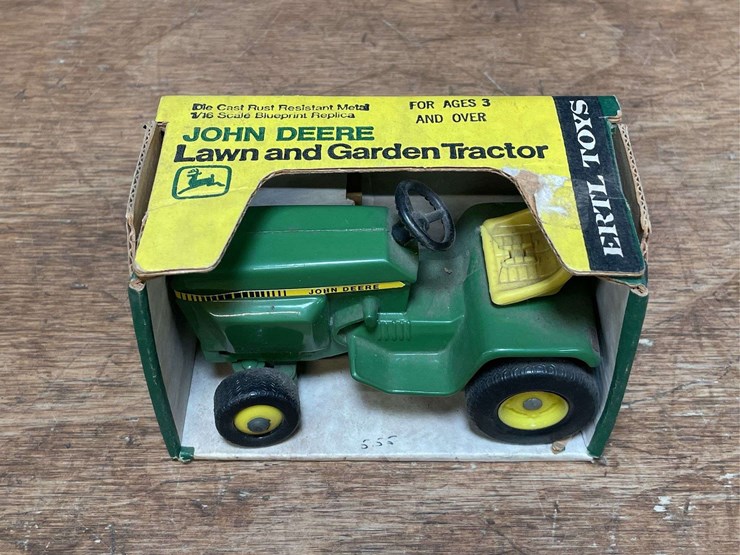 1/16-john-deere-l&g-nib-ertl-image-2