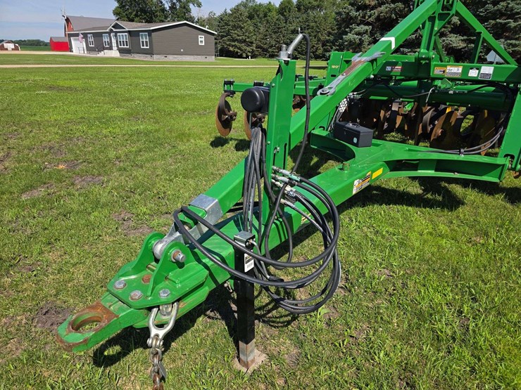 2016-john-deere-18-image-73
