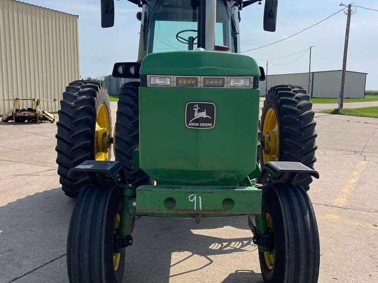 john-deere-4755-image-3