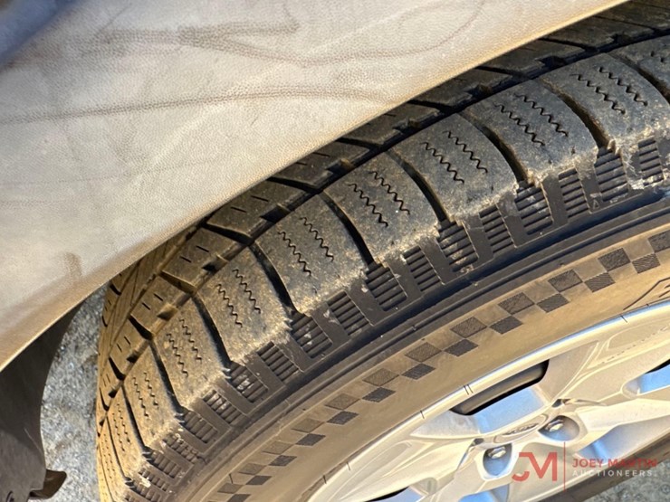 2014-ford-explorer-image-8