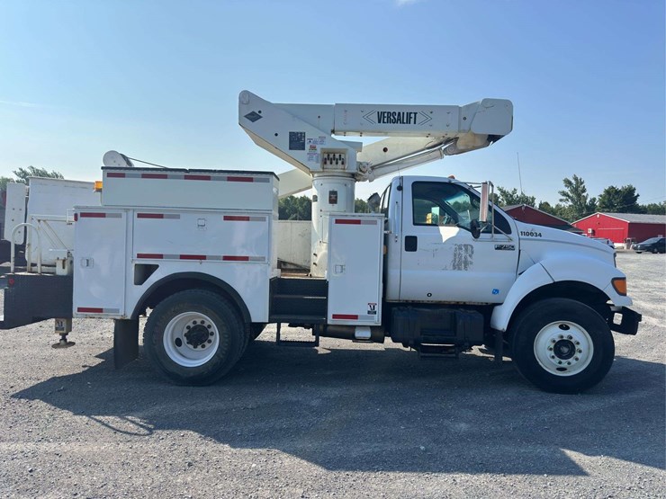 2000-ford-f-750-s/a-bucket-truck-with-versalift-boom-image-8