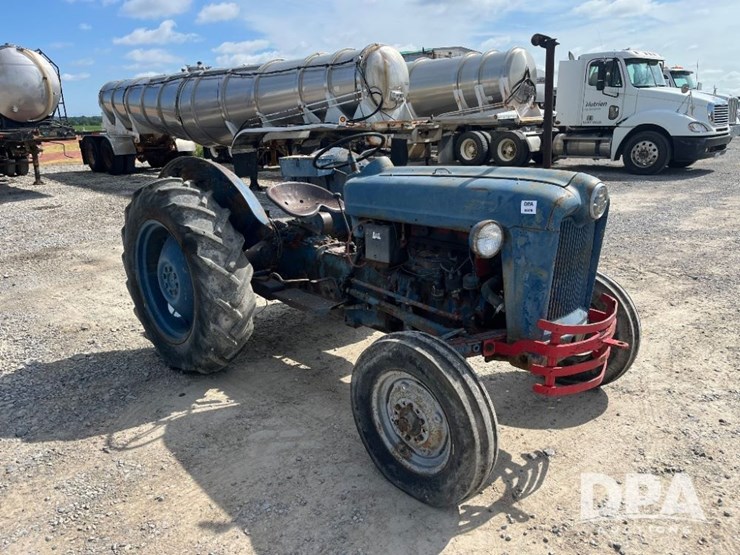 ford-600-image-1