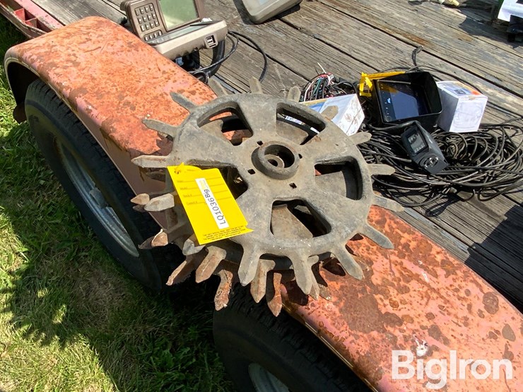planter-spike-closing-wheels-image-1