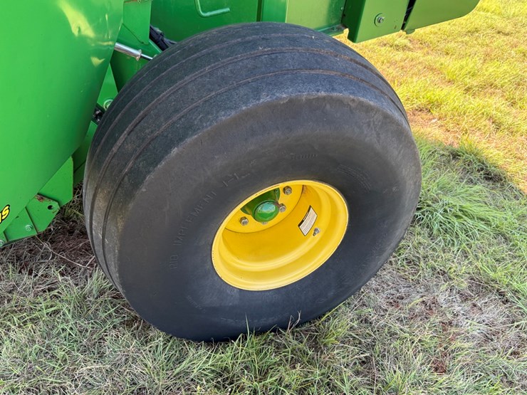 john-deere-468-image-25
