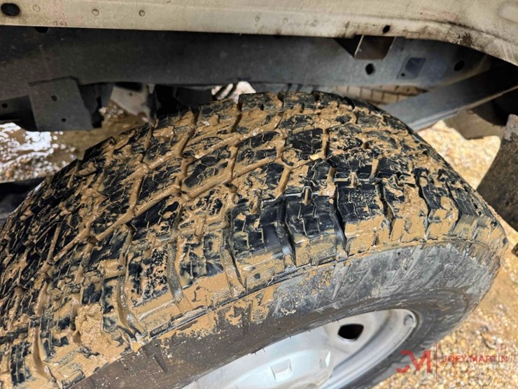 2017-ford-f250-xl-image-11