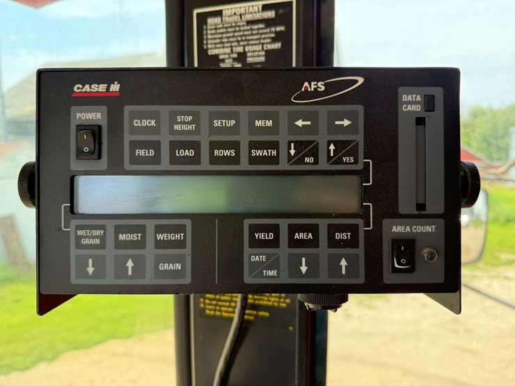 1990-case-ih-1680-image-45
