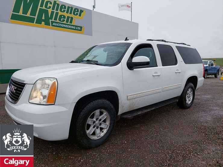 2010-gmc-yukon-xl-image-1