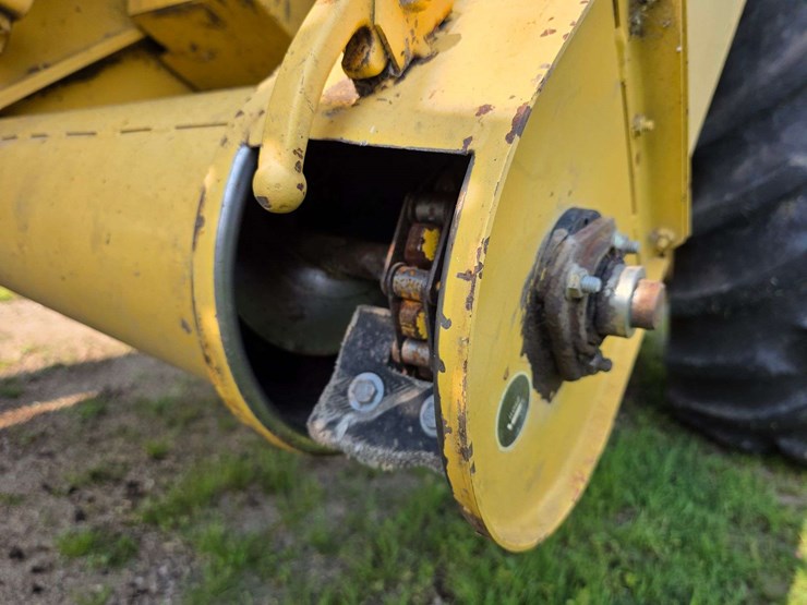 new-holland-tr87-image-26