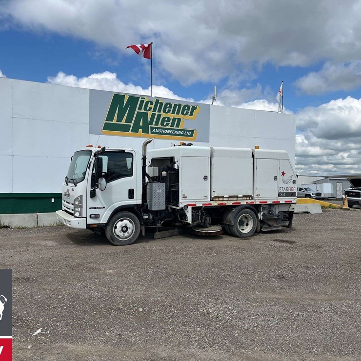2013 ISUZU NQR