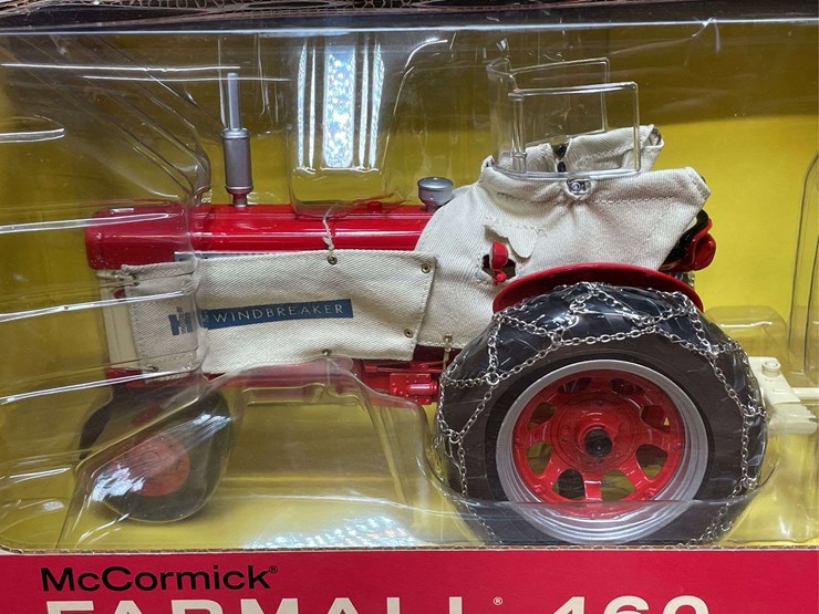 1/16-farmall-460-nib-ertl-image-2