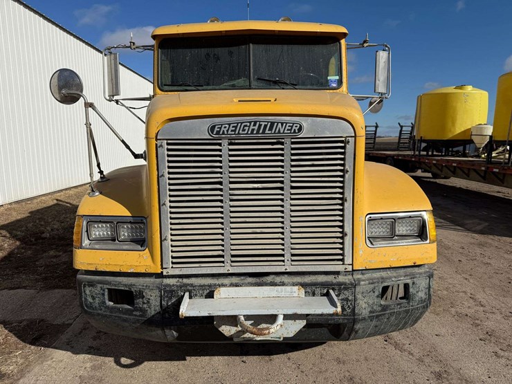 1993-freightliner-fld112-image-13