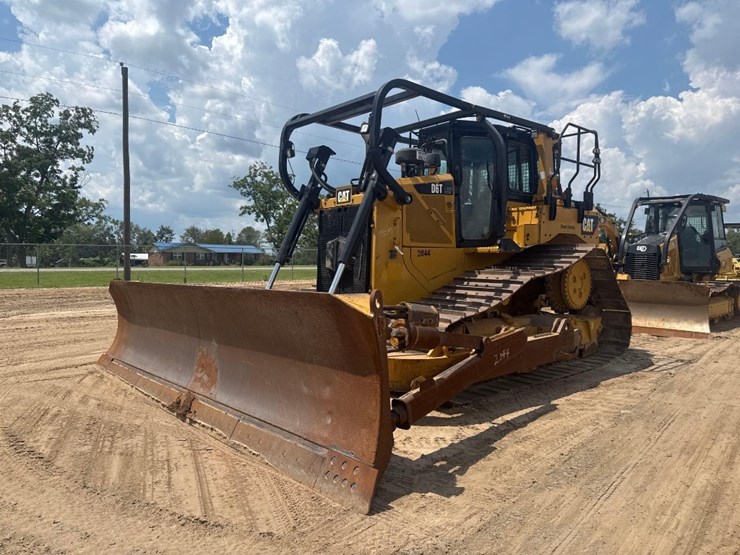 caterpillar-d6t-lgp-image-2