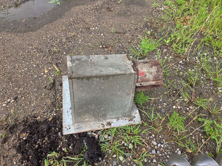 sump-auger-out-of-a-24’-grain-bin,-6”-unload-image-3