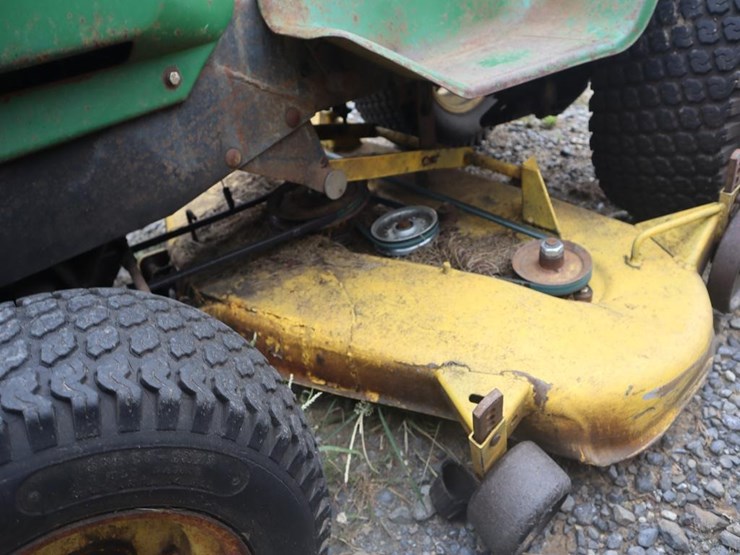 john-deere-300-image-12
