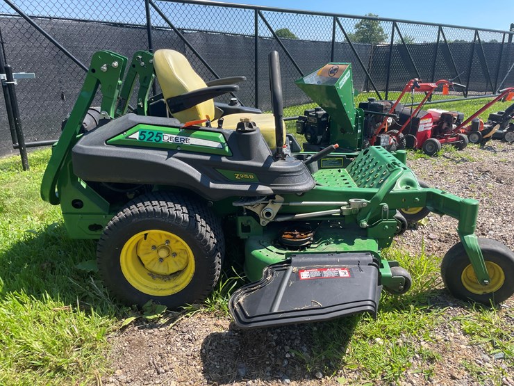 2016-john-deere-z915b-image-4